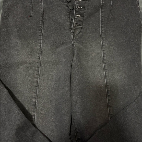 No Boundaries High Rise Black Jeans - Picture 4 of 5